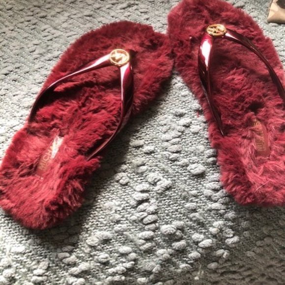 Michael Kors Fuzzy flip flops / sandals - Picture 2 of 2